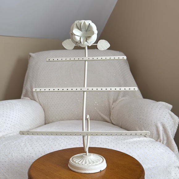 Pottery Barn Teen Earring Organizer with Floral Accent - Picture 1 of 4